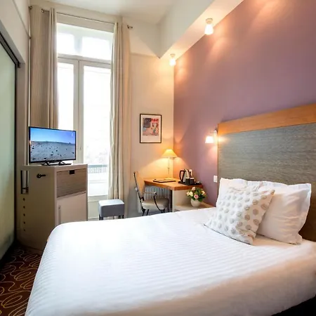 Szálloda De Normandie 4*